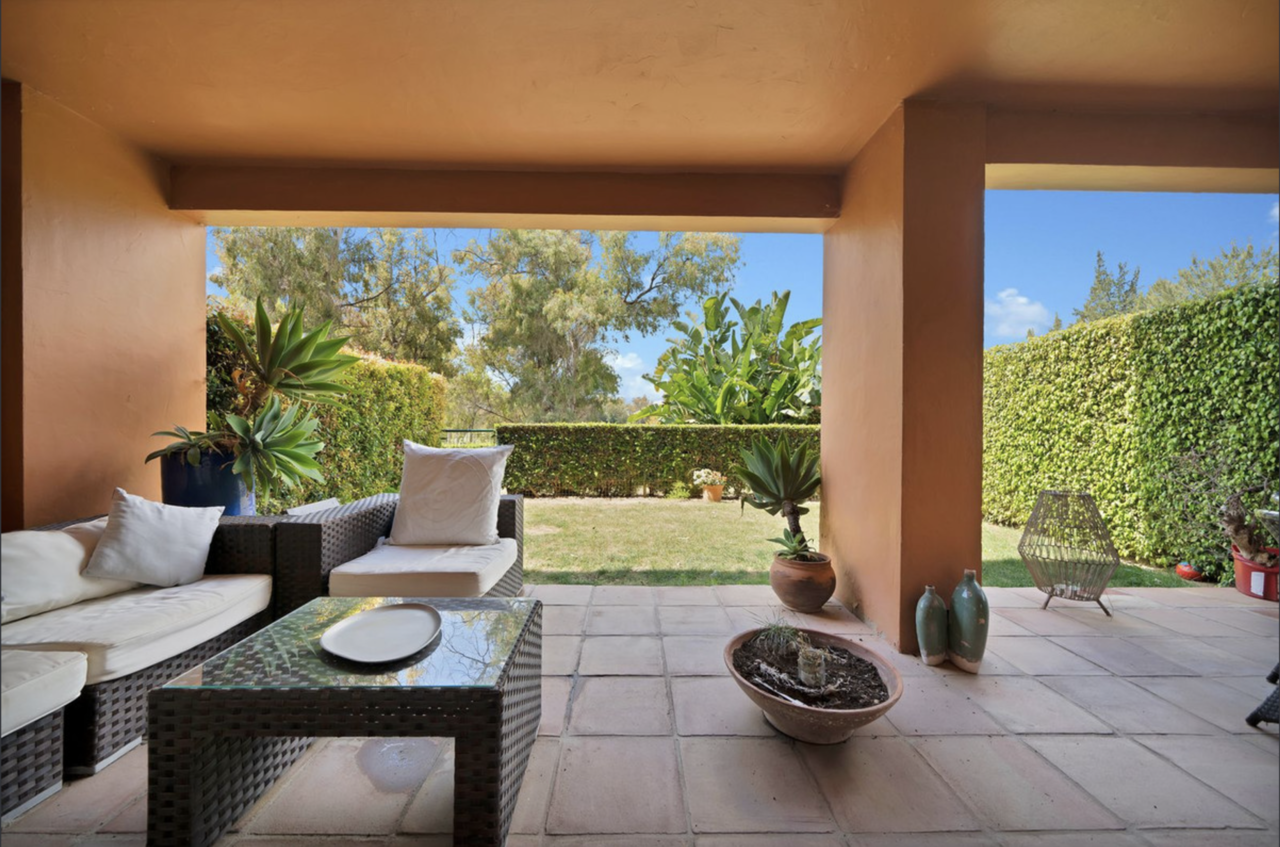 2 Bedroom Apartment For Sale In Benatalaya