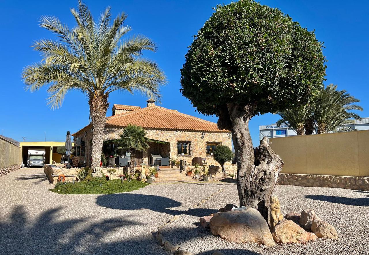 3 sovrum Country House till salu i Fortuna 