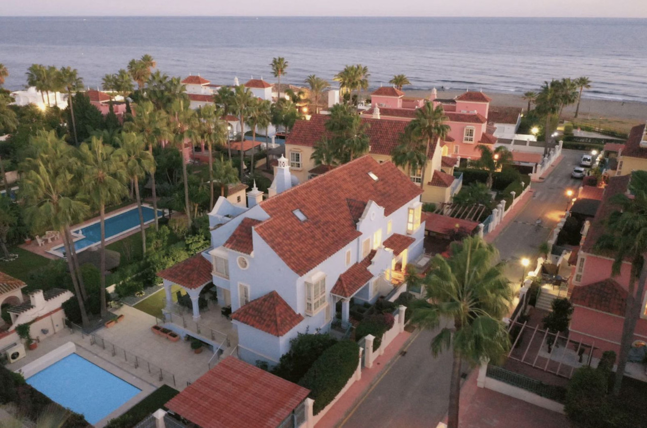 5 Bedroom Semidetached Villa For Sale In Marbella