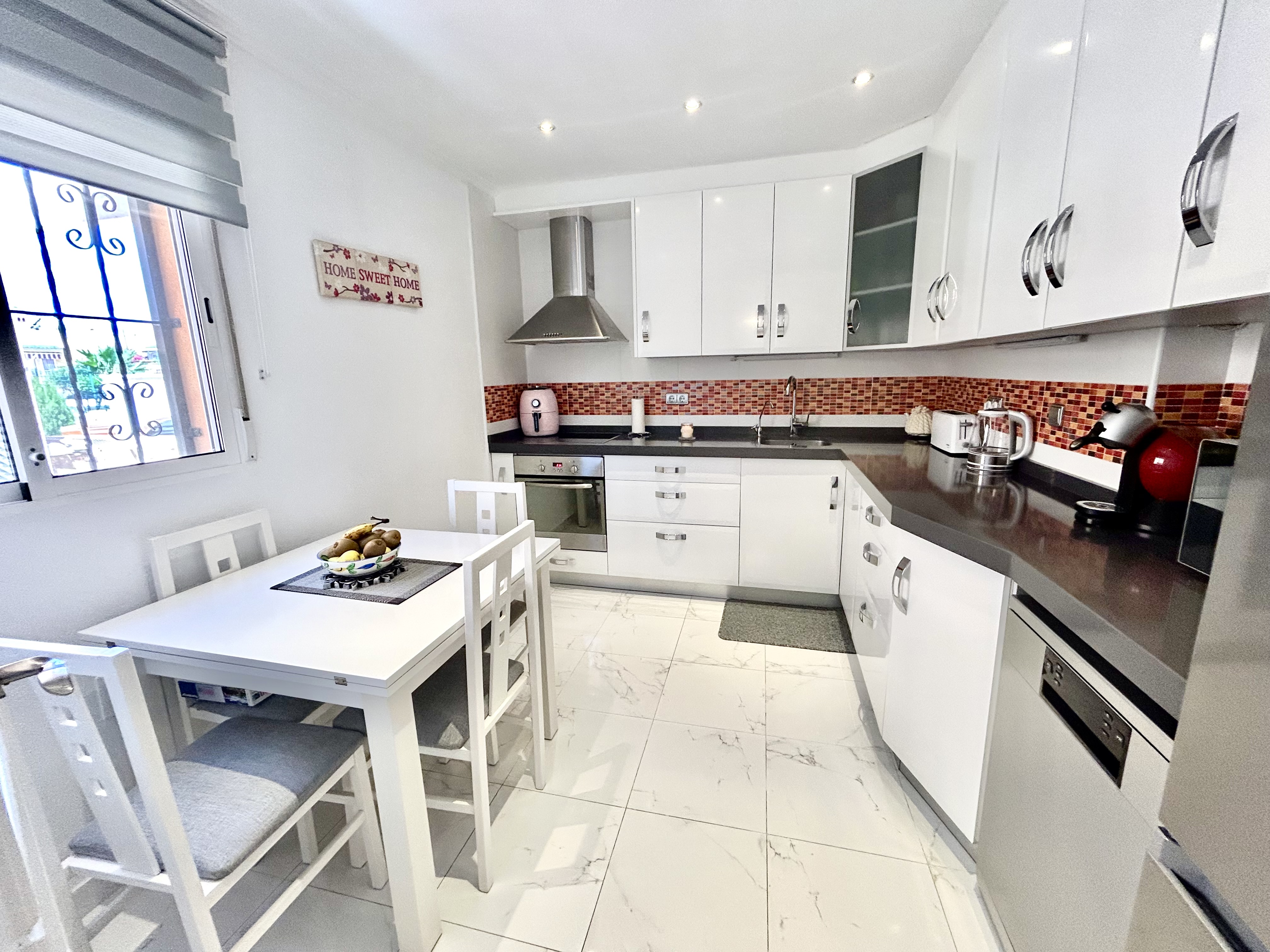 3 bedroom Villa for sale in Los Balcones