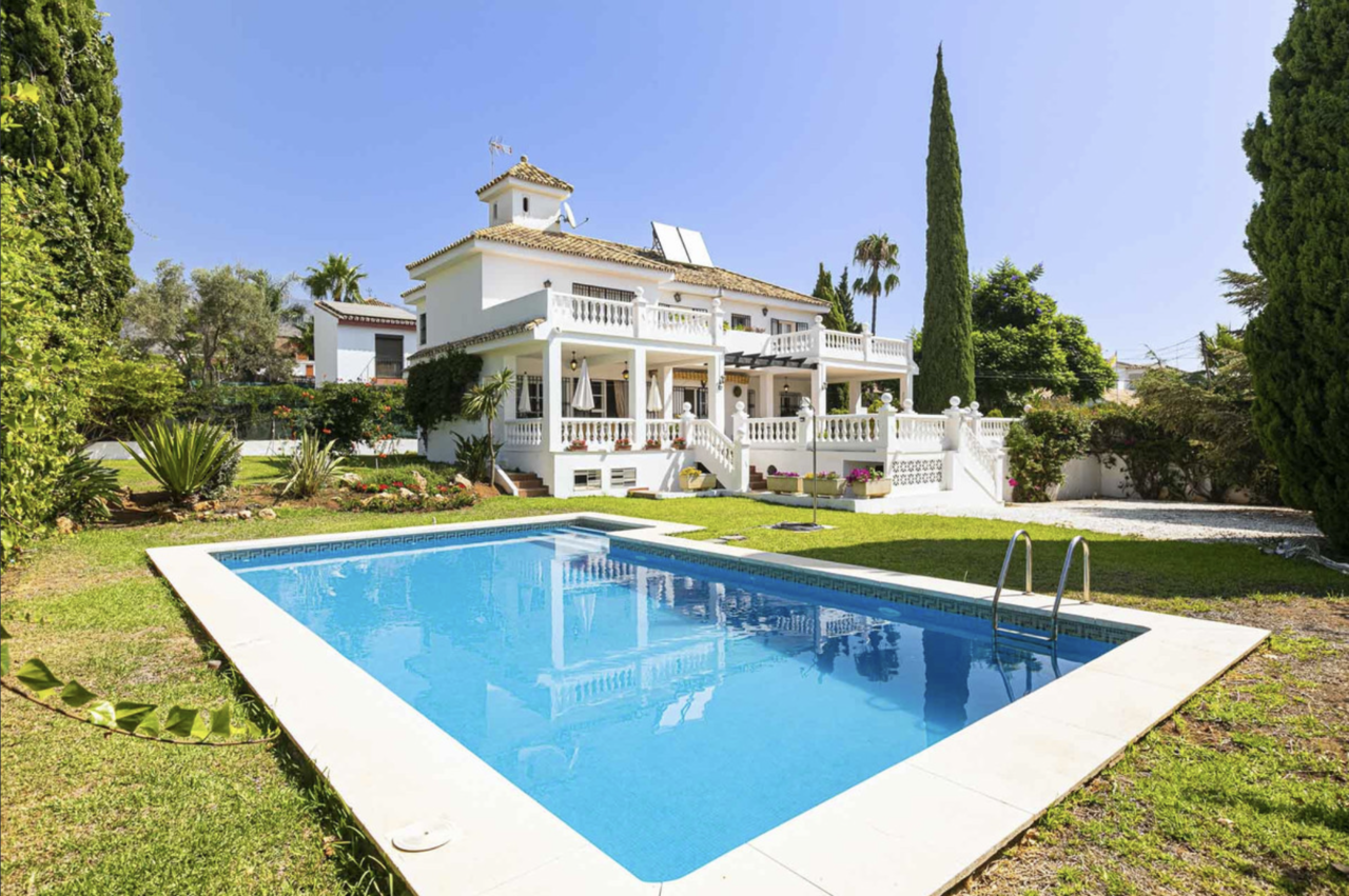6 schlafzimmer Villa 
zum verkauf in Marbella