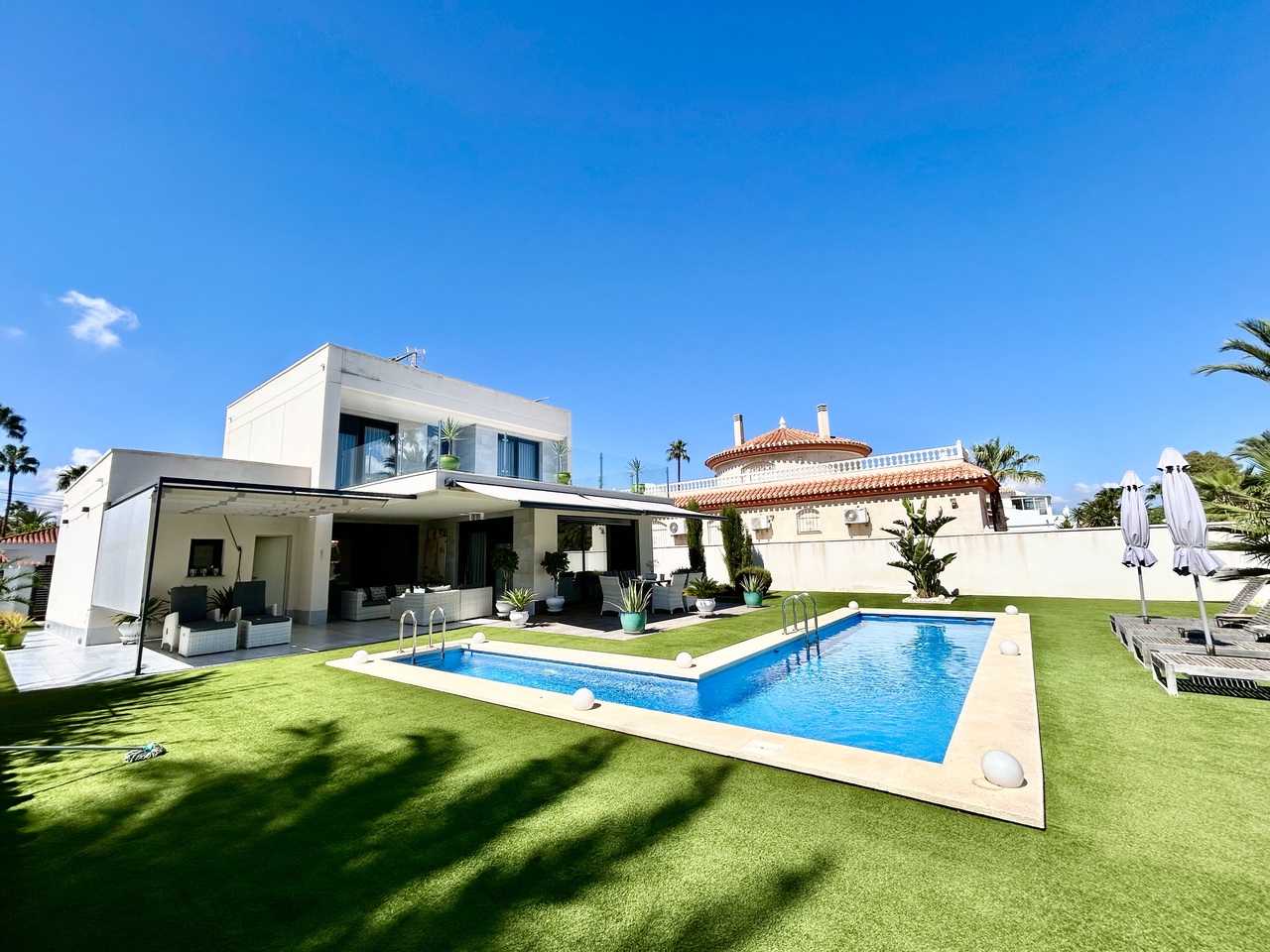 3 bedroom Villa for sale in Los Urrutias