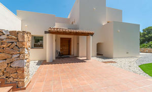 5 bedroom Villa for sale in Las Colinas Golf Resort