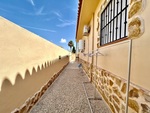 5 bedroom Villa for sale in La Zenia