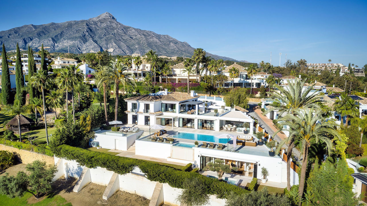 7 bedroom Villa te koop in Los Naranjos Golf Marbella
