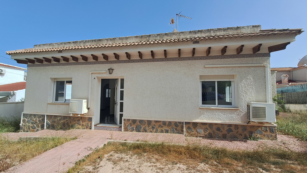5 bedroom Villa à vendre à Villamartin