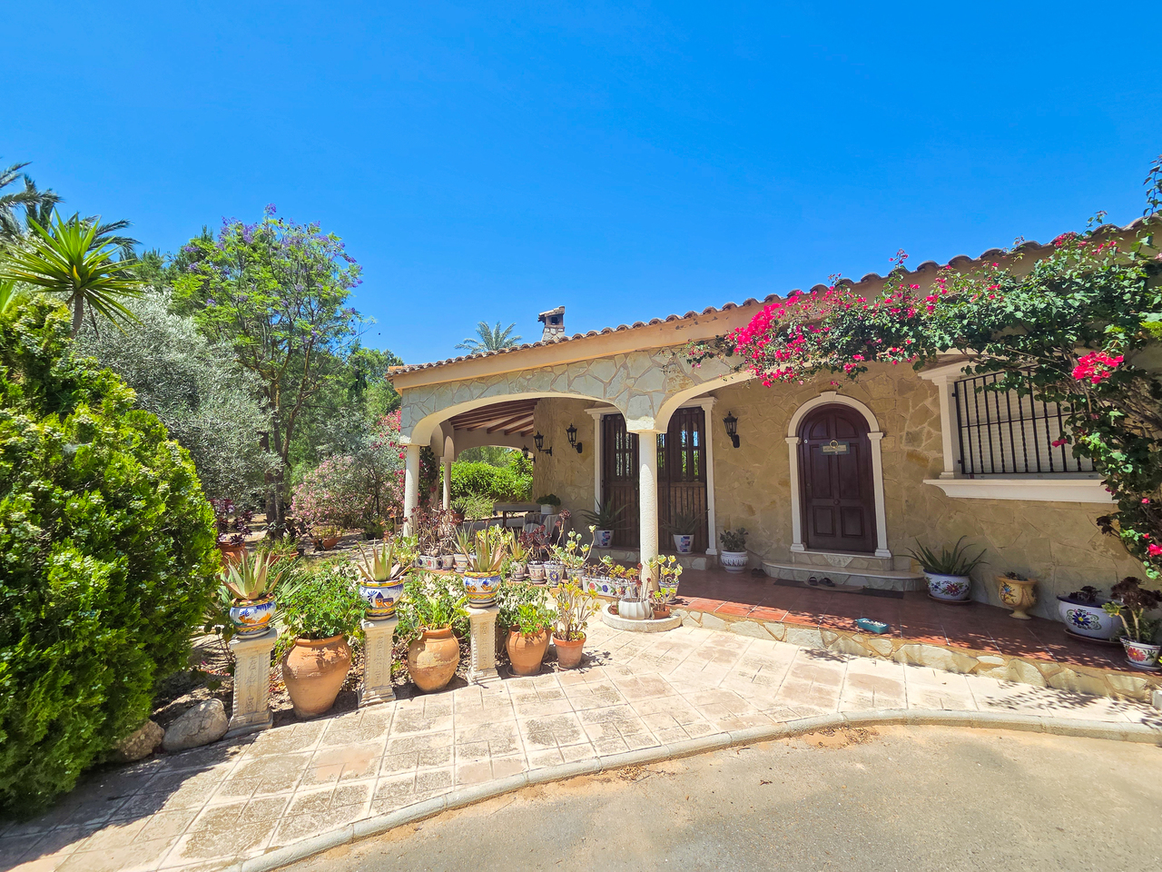 9 bedroom Villa for sale in Elche