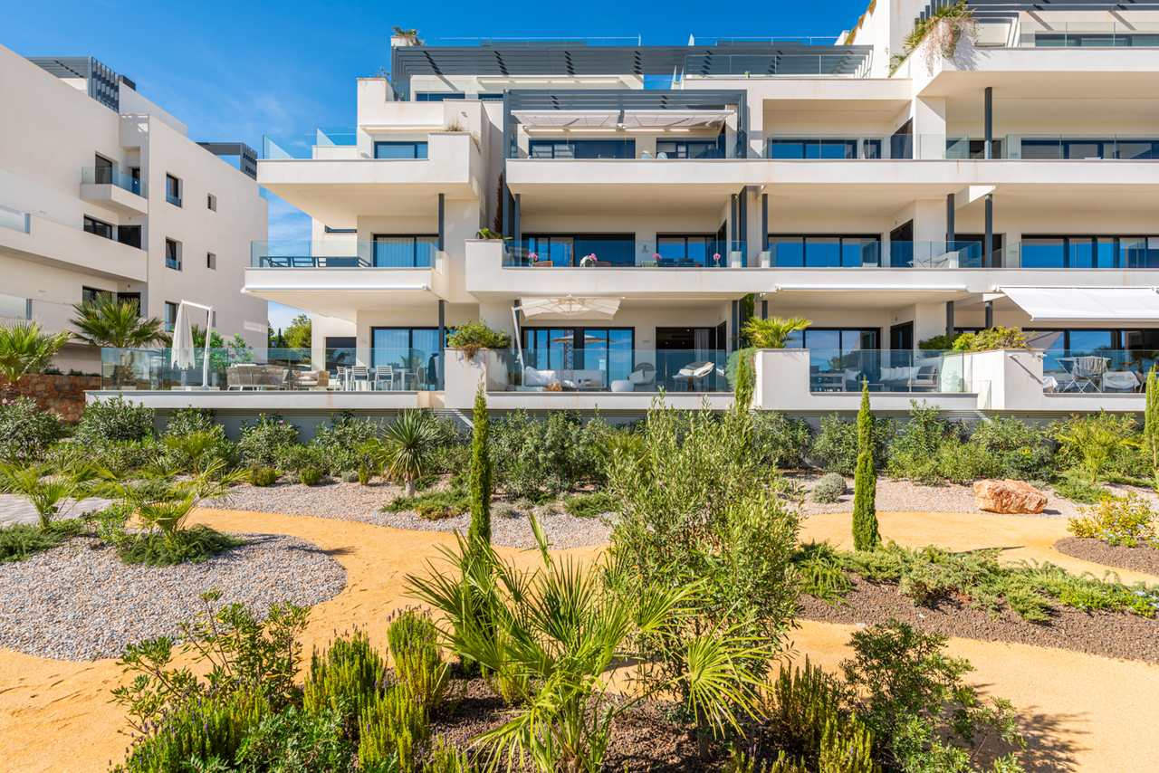 2 bedroom Apartment for sale in Las Colinas Golf Resort