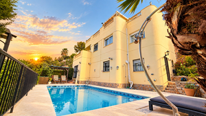 5 bedroom Villa for sale in Villamartin