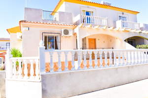 3 bedroom Townhouse for sale in Los Dolses
