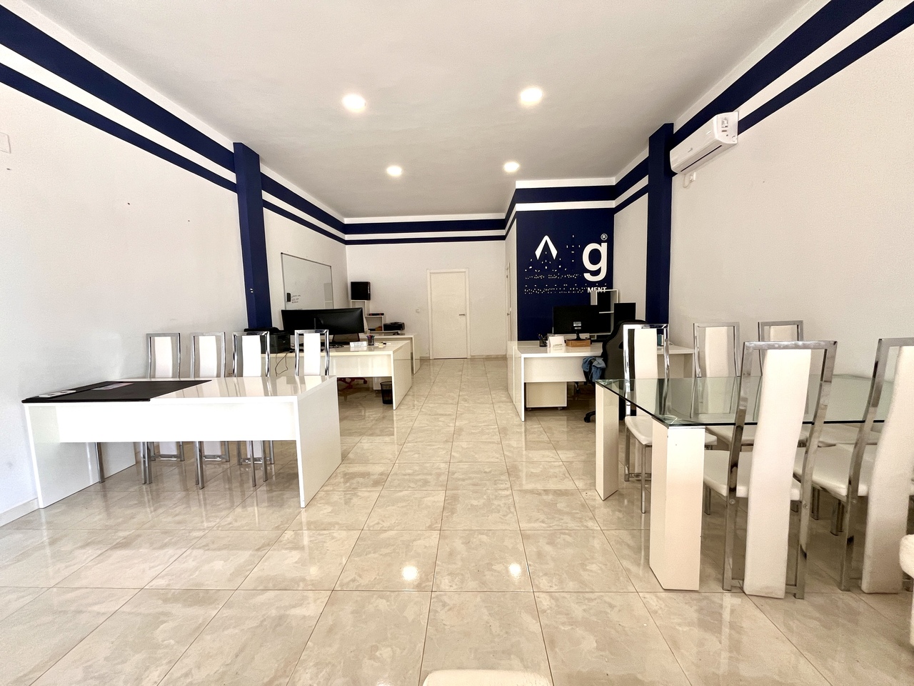 Commercial for sale in Playa Flamenca