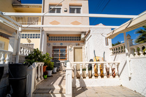 2 bedroom Townhouse for sale in Torrevieja