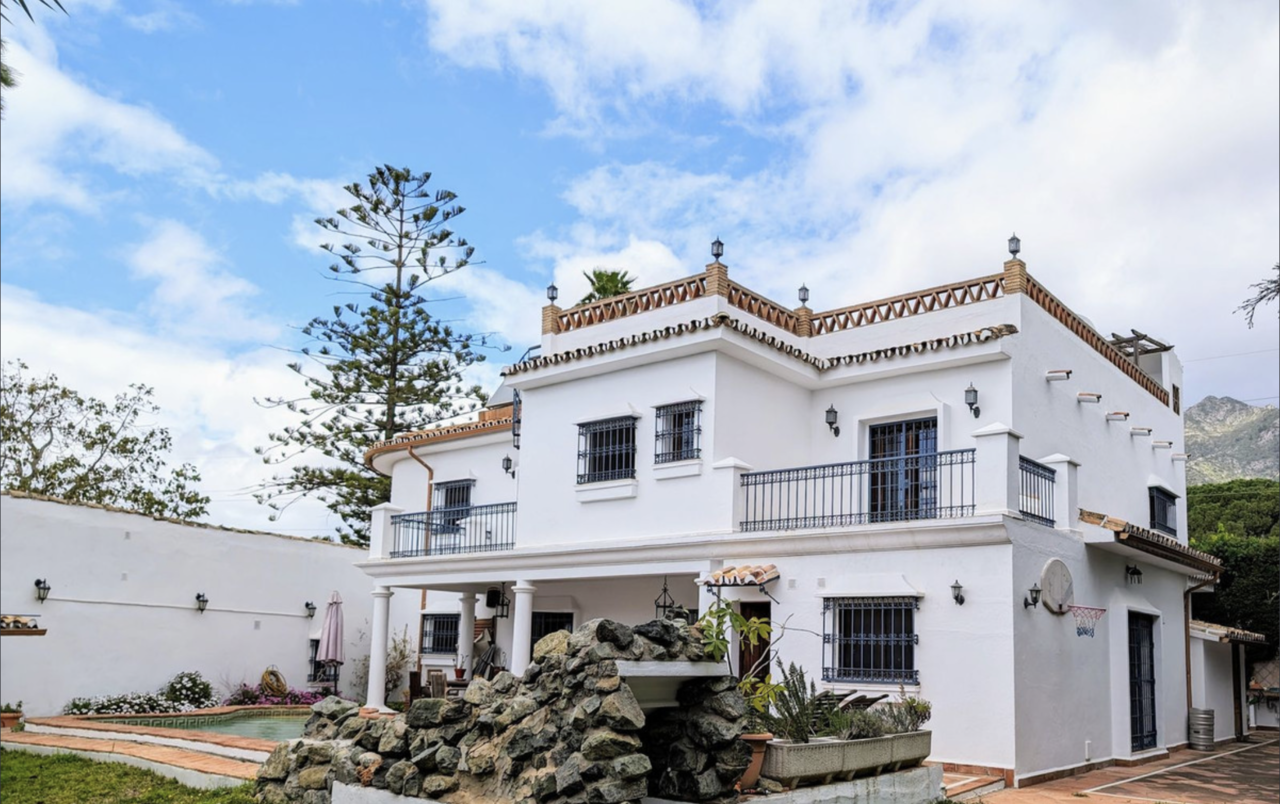 7 schlafzimmer Villa 
zum verkauf in Marbella