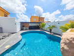 5 bedroom Townhouse for sale in Los Urrutias