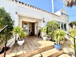 Commercial for sale in Cabo Roig