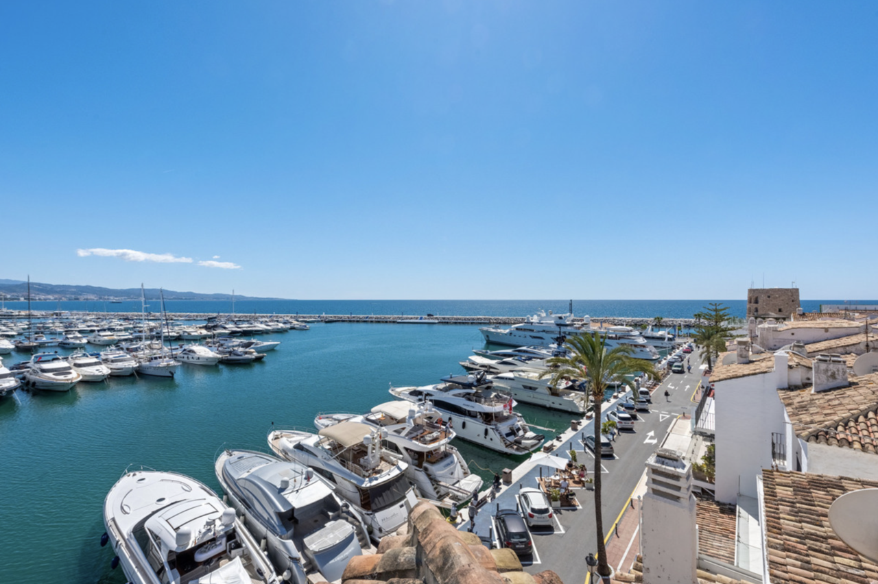 1 bedroom Penthouse te koop in Puerto Banus