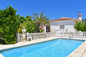 4 bedroom Villa for sale in Torrevieja