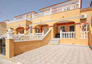 3 bedroom Townhouse for sale in Cabo Roig