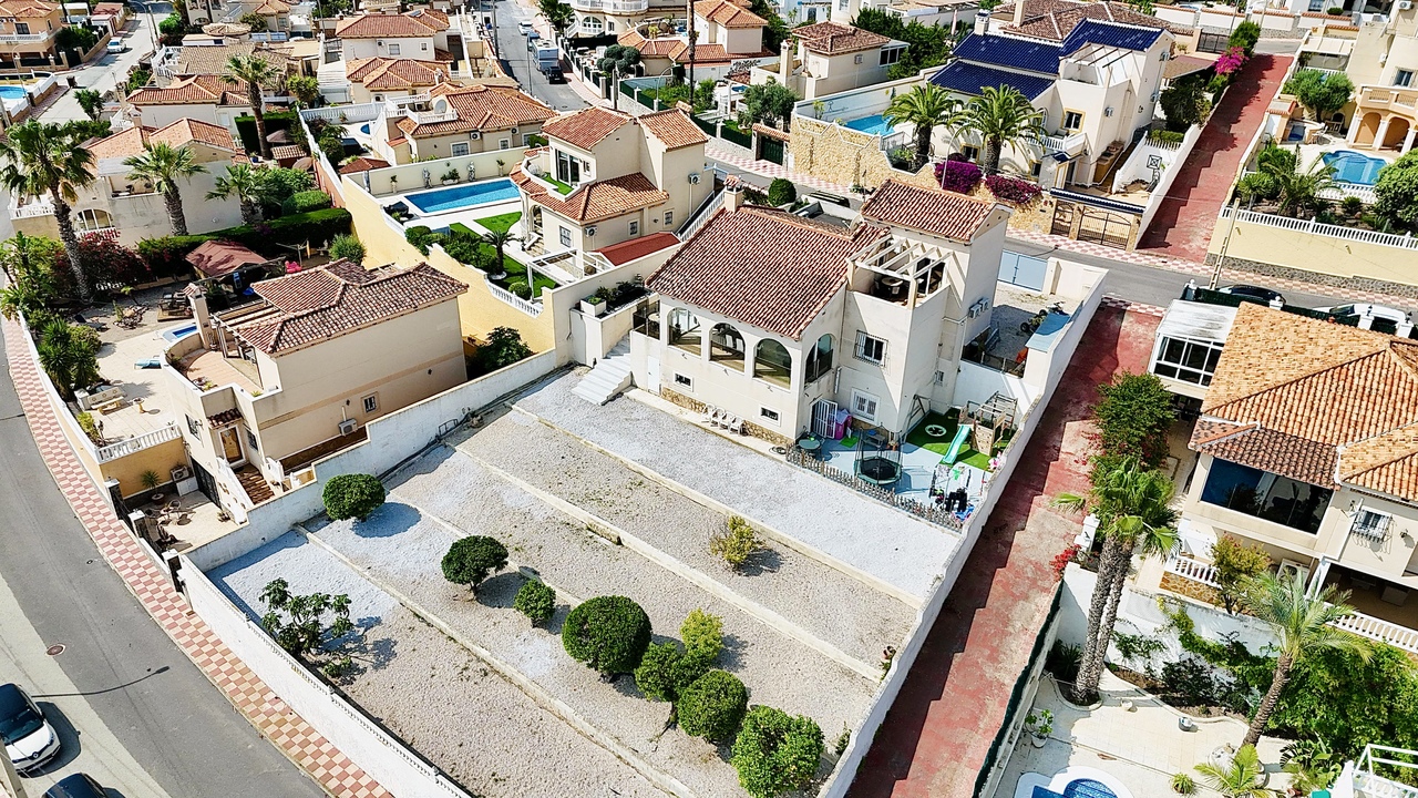 5 bedroom Villa te koop in San Miguel de Salinas