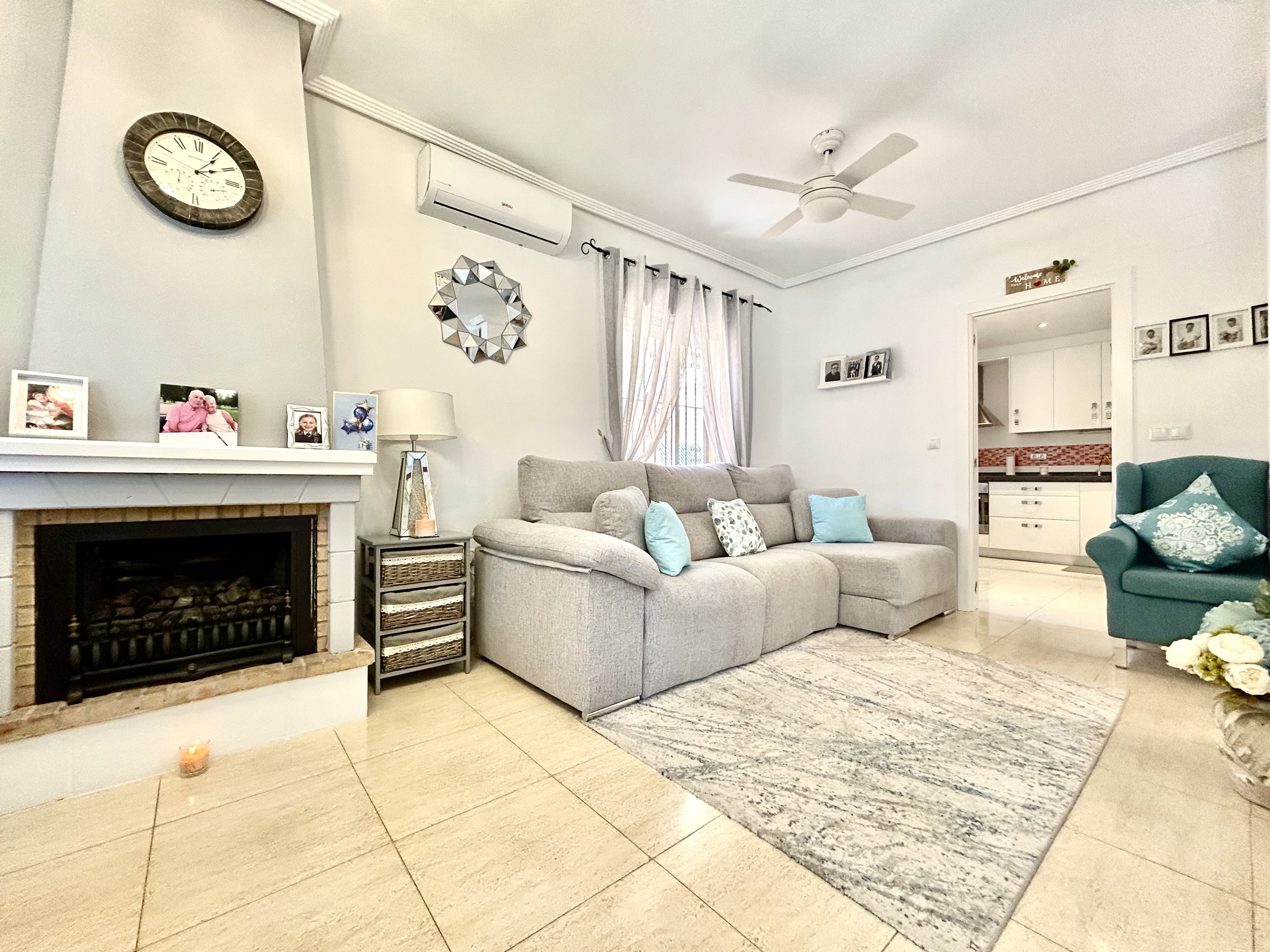 3 bedroom Villa for sale in Los Balcones