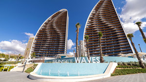 Apartments with sea views facing the Poniente Beachfront.