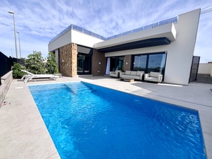 3 bedroom Villa te koop in Dona Pepa