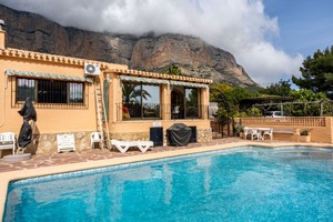 5 Slaapkamer Villa te koop in Javea