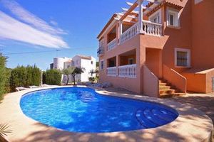 Villa de 4 dormitorios en venta en Javea