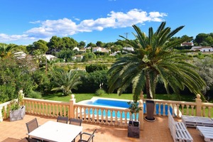 Villa de 4 dormitorios en venta en Javea