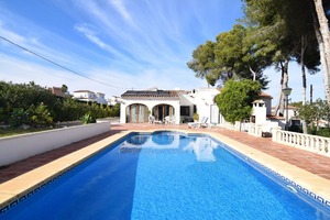 Casa de 3 dormitorios en venta en Javea