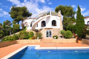 Casa de 4 dormitorios en venta en Javea