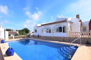 Casa de 4 dormitorios en venta en Javea