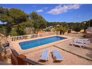 Villa de 3 dormitorios en venta en Javea