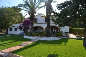 Villa de 7 dormitorios en venta en Javea