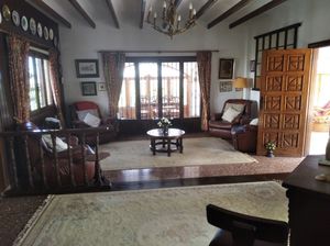 4 bedroom Villa for sale in Potries