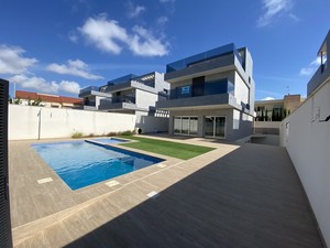 5 bedroom Villa for sale in Torre de la Horadada