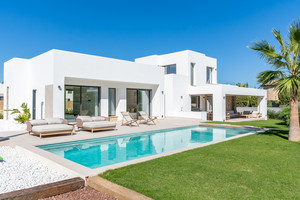 5 bedroom Villa for sale in Javea