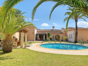 Villa de 3 dormitorios en venta en Javea