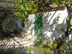 Plot for sale in Planes