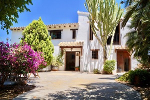 Bargain Finca for sale in Javea