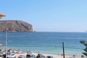 Apartment with sea views to let Javea.
