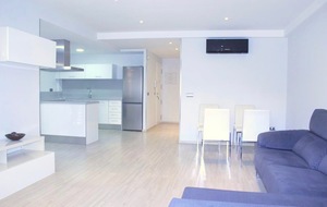 Unfurnished apartment to let in Javea Old Town.