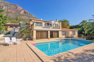 Villa de 3 dormitorio se vende en Javea