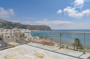 3 Bedroom Penthouse Apartment for Rent in Javea with Sea Views