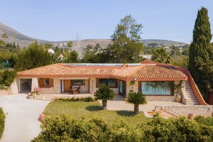 Villa met 4 slaapkamers in Javea te koop