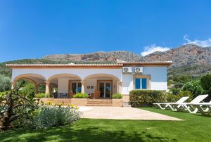 Moderne villa te koop in Montgo Javea