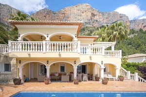 Villa met 4 slaapkamers te koop op Montgo in Javea