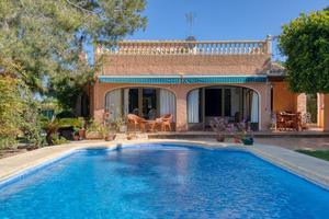 Unfurnished villa for long term rental in Javea