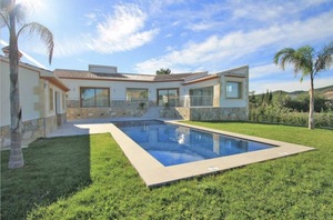 Moderne nieuwbouw villa te koop in Javea