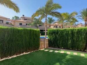1 bedroom ground floor apartment long let in Javea.